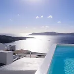 Villa Revelis & Canava Fíra