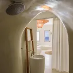 Revelis & Canava فيلة ثيرا