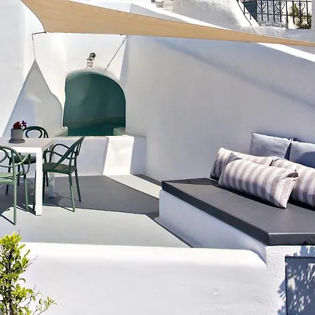 Revelis & Canava Villa Fira (Santorini)