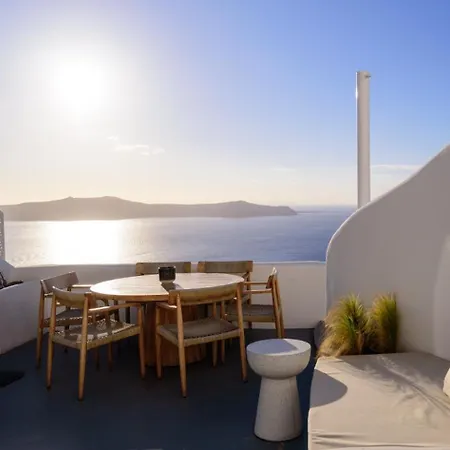 Revelis & Canava Villa Fira (Santorini)