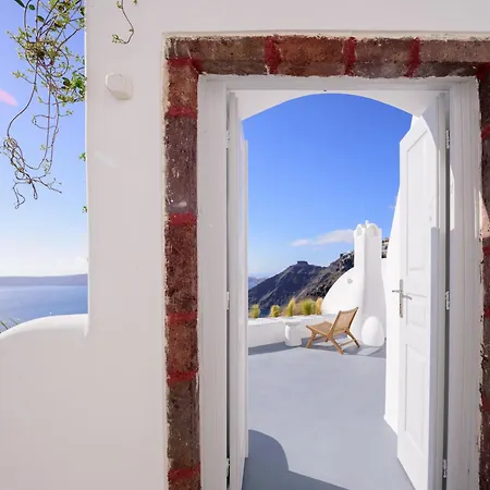 Revelis & Canava Villa Fira (Santorini)