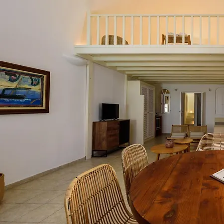 Revelis & Canava Villa *