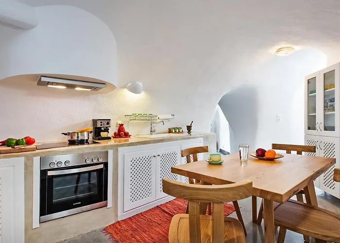 Revelis & Canava * Fira (Santorini)