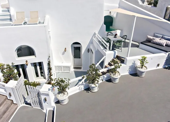 Revelis & Canava * Fira (Santorini)