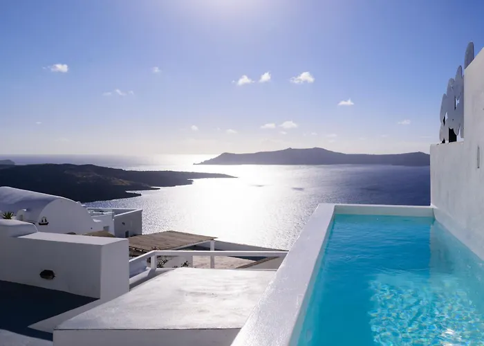 Villa Revelis & Canava Fira (Santorini)